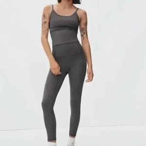 Everlane Perform Legging with Pockets, Gray